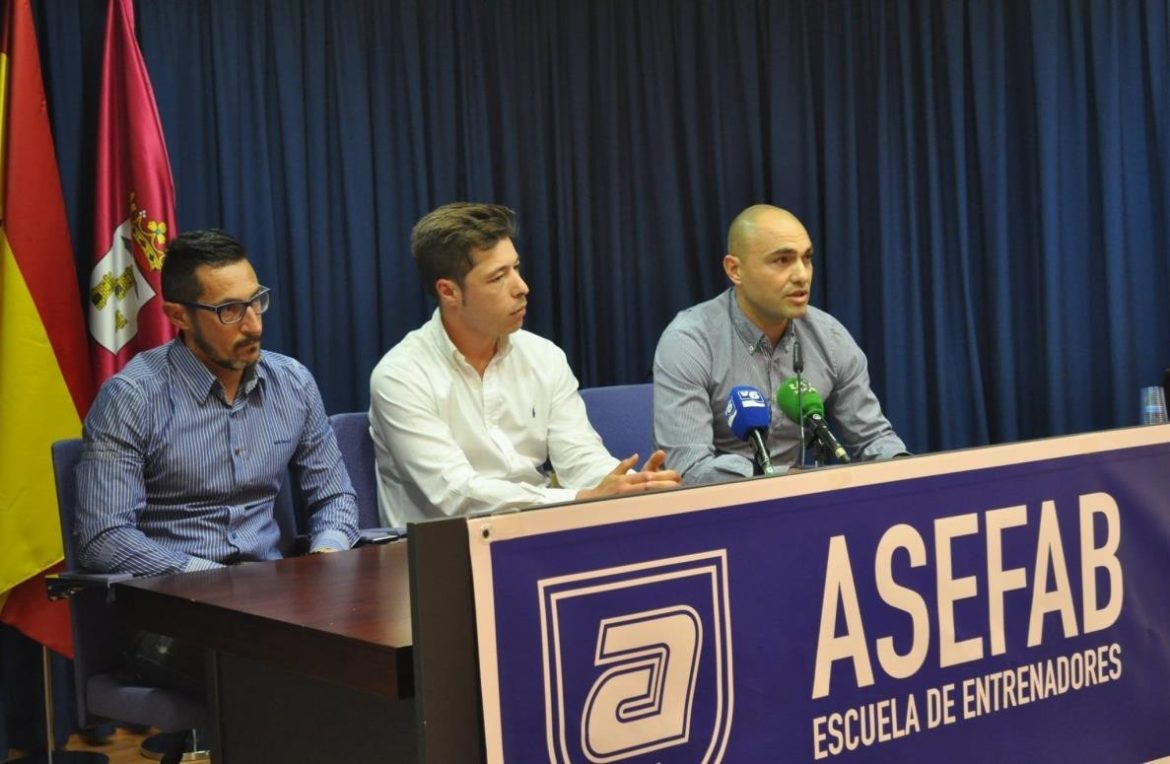 Nuevas formaciones oficiales en fútbol llegan a Albacete de la mano de ASEFAB-CM